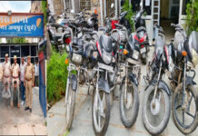 चोरी की पांच बाइक सहित दो शातिर चोर गिरफ्तार Two notorious thieves arrested with five stolen bikes.