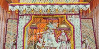 गोविन्द देवजी मंदिर में सजा फूल बंगला: फूलों की पोशाक में दिए अलौकिक दर्शन Phool Bangla decoration at Govind Devji Temple
