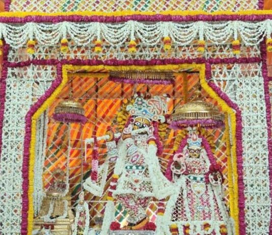 भडल्या नवमी पर जयपुर में मांगलिक कार्यों की धूम: अबूझ मुहूर्त में हुए विवाह और गृह प्रवेश, मंदिरों में उमड़ी भीड़ Phool Bangla decoration at Govind Devji Temple