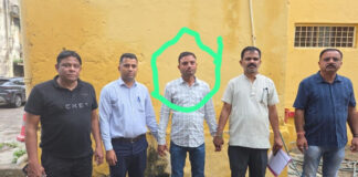 टेंट बिल पास करने की एवज में तीन हजार की रिश्वत लेते ग्राम विकास अधिकारी गिरफ्तार