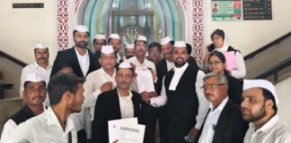 छात्रों पर लाठीचार्ज की निष्पक्ष जांच की मांग को लेकर राष्ट्रपति के नाम सौंपा ज्ञापन A memorandum addressed to the President was submitted, demanding an impartial inquiry into the lathi-charge on students.