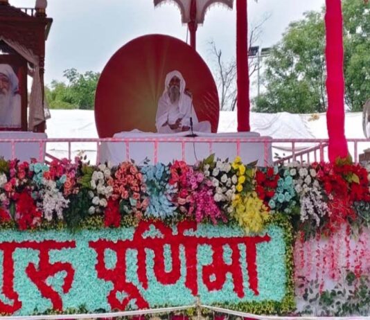 गुरु पूर्णिमा पर श्रद्धा से सराबोर हुई गुलाबी नगरी The Pink City immersed in devotion on Guru Purnima.