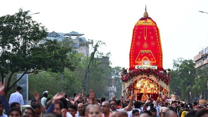 Lord Jagannath will be seated on a remote-controlled hydraulic chariot. Lord Jagannath will be seated on a remote-controlled hydraulic chariot.