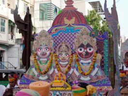 अक्षरधाम मंदिर से निकली भगवान जगन्नाथ की भव्य रथयात्रा Grand Rath Yatra of Lord Jagannath taken out from Akshardham Temple.
