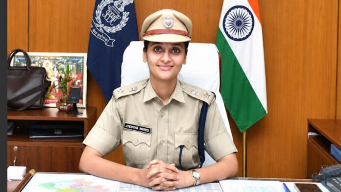 Police will stand by families in times of crisis: SP Jyeshtha Maitreyi Police will stand by families in times of crisis: SP Jyeshtha Maitreyi