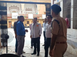 कनिष्ठ विधि अधिकारी परीक्षा: केंद्रों का जायजा लेने पहुंचे आयोग के कार्यवाहक अध्यक्ष कर्नल केसरी सिंह