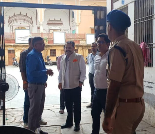 कनिष्ठ विधि अधिकारी परीक्षा: केंद्रों का जायजा लेने पहुंचे आयोग के कार्यवाहक अध्यक्ष कर्नल केसरी सिंह