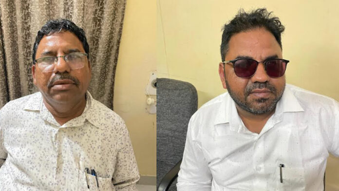 Mandi Committee Secretary and clerk arrested for accepting a bribe. Mandi Committee Secretary and clerk arrested for accepting a bribe.