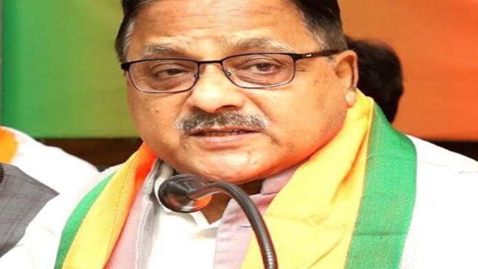 mohan Congress is misleading the country's youth to serve its own political interests: Dr. Radha Mohan Das Agrawal.