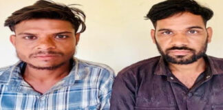 सार्वजनिक स्थान पर जुआ खेलते दो शातिर गिरफ्तार