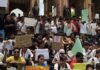 पेपर लीक के विरोध में जयपुर में छात्रों का प्रदर्शन Students protest in Jaipur against the paper leak.