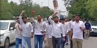 पेपर लीक के विरोध में जयपुर में छात्र-युवा सड़कों पर