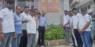 एक पेड़ माँ के नाम अभियान के तहत नि:शुल्क पौधों का वितरण