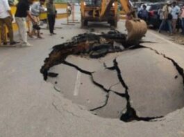 मानसून की पहली बारिश में जयपुर की व्यवस्था बेपटरी: टोंक रोड सड़क धंसी तो कहीं भरा पानी