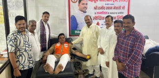 157 युवाओं ने रक्तदान कर दिया मानव सेवा का संदेश 157 youths donated blood, conveying a message of service to humanity.