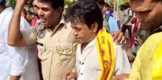 गोविन्द देवजी के दरबार पहुंचे अभिनेता राजपाल यादव Actor Rajpal Yadav visited the court of Govind Devji.