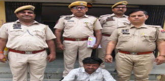 चलती बस में जेब काटने वाला शातिर गिरफ्तार Cunning pickpocket arrested on a moving bus.