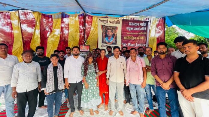 Nurses provide ₹2.51 lakh in financial aid to the family of deceased contractual nurse Deepak. Nurses provide ₹2.51 lakh in financial aid to the family of deceased contractual nurse Deepak.