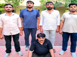 सात साल से फरार पच्चीस हजार का इनामी तस्कर गुजरात से गिरफ्तार Smuggler on the run for seven years arrested in Gujarat.