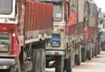 वीएलटीडी अनिवार्यता के विरोध में आज से राजस्थान में ट्रकों का चक्का जाम Trucks off the road in Rajasthan starting today in protest against the VLTD mandate