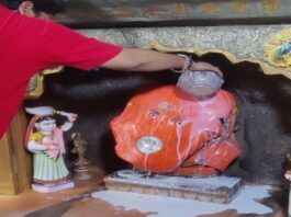 पुष्य नक्षत्र पर परकोटा गणेश मंदिर में पंचामृत अभिषेक Panchamrit Abhishekh at the Parkota Ganesh Temple on the occasion of Pushya Nakshatra.