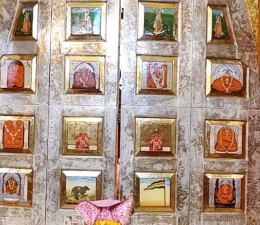 पट खुले तो मोती डूंगरी गणेश जी और बंद हों तो अष्टविनायक के दर्शन