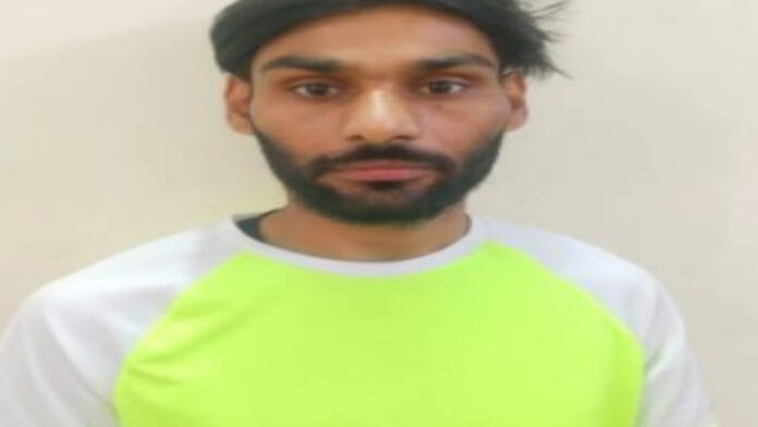 Cunning thief with a ₹2,000 reward on his head arrested.