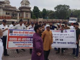 अल्बर्ट हॉल पर नुक्कड़ नाटक से दिया यातायात नियमों की पालना का संदेश