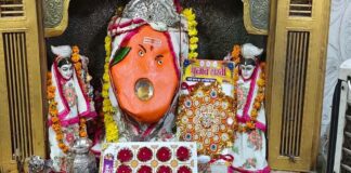 रक्षाबंधन पर चांदपोल परकोटा गणेशजी को अर्पित की राखी