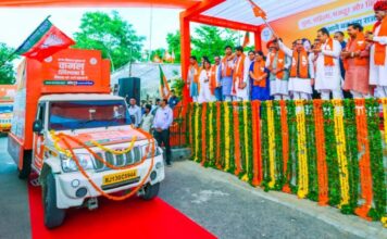 भाजपा ने जनकल्याणकारी योजनाओं के प्रचार-प्रसार के लिए 25 विजय रथों को किया रवाना