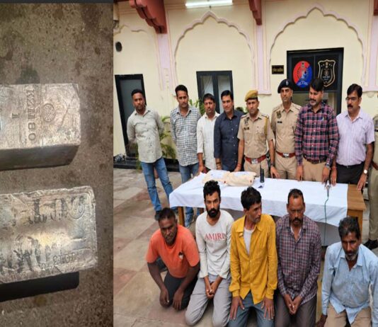 मजदूरों की बदली जिंदगी ने खोला हवेली के खजाने का राज:66.4 किलो चांदी के साथ पांच गिरफ्तार Five arrested with 66.4 kg of silver