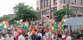 कांग्रेस अल्पसंख्यक विभाग ने तिरंगा यात्रा निकाल दिया लोकतंत्र बचाने का संदेश