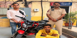 दुपहिया वाहन चुराने वाला वाहन चोर चढा पुलिस के हत्थे