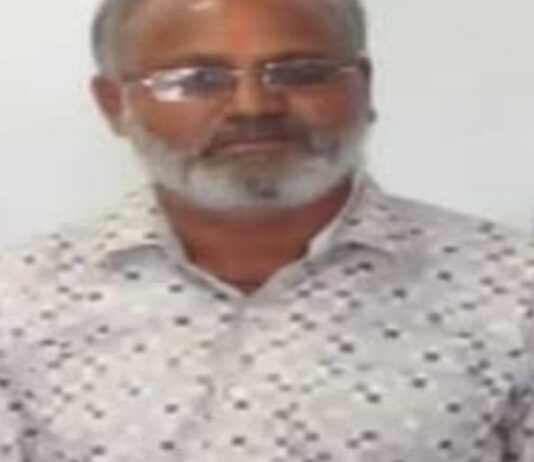पट्टे ऑनलाइन करने के नाम पर रिश्वत लेते पटवारी गिरफ्तार Patwari arrested for accepting a bribe under the pretext of processing lease documents online.