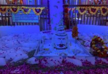 सर्वेश्वर महादेव मंदिर में सजी बाबा बर्फानी की भव्य झांकी