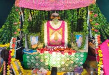 लहरिया थीम पर सजा बाबा श्याम का अलौकिक दरबार Baba Shyam's divine court adorned with a 'Lahariya' theme.