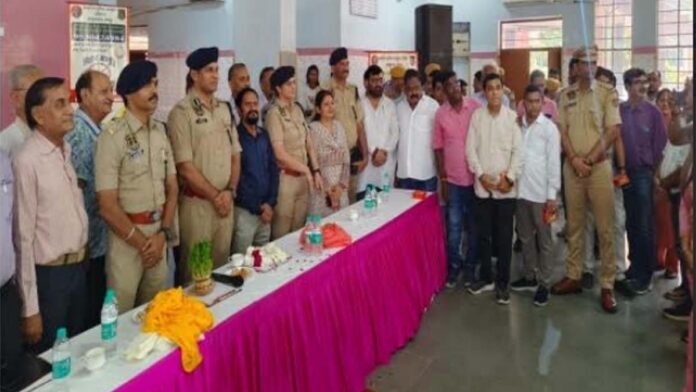 Mission Jagriti: Confidential information sought from coaching students for the campaign to make the ward drug-free. Mission Jagriti: Confidential information sought from coaching students for the campaign to make the ward drug-free.