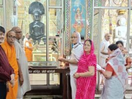 जैन मंदिर में 44 दिवसीय कल्याण मंदिर दीपार्चना महोत्सव के तहत धार्मिक आयोजन