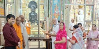 जैन मंदिर में 44 दिवसीय कल्याण मंदिर दीपार्चना महोत्सव के तहत धार्मिक आयोजन
