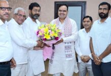 कर्मचारियों की मांगों को लेकर मुख्यमंत्री से मिले महासंघ पदाधिकारी Federation office-bearers met the Chief Minister regarding the employees' demands.