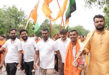 गलता तीर्थ से गाजे-बाजे के साथ निकली कावड़ एवं कलश यात्रा, जगह-जगह हुआ स्वागत
