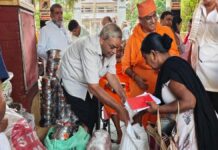 प्रेम प्रकाश सेवा मंडली ने 425 निर्धन परिवारों को बांटी राशन किट Prem Prakash Seva Mandal distributed ration kits to 425 poor families.