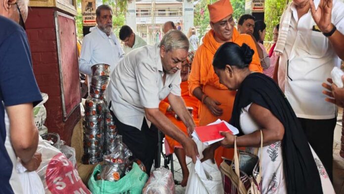 Prem Prakash Seva Mandal distributed ration kits to 425 poor families. Prem Prakash Seva Mandal distributed ration kits to 425 poor families.