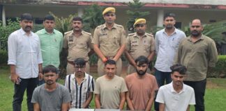 फर्जी गेमिंग कॉल सेंटर का भंडाफोड़:पांच ठगों को पुलिस ने किया गिरफ्तार Fake gaming call center busted: Police arrest five fraudsters.