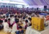 मोबाइल का दुरुपयोग छोड़ 200 से अधिक बच्चों ने लिया संकल्प Over 200 children pledged to give up the misuse of mobile phones.
