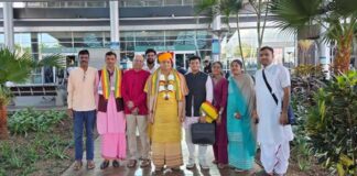 मॉरीशस पहुंचे विद्वानों के प्रतिनिधिमंडल का जोरदार स्वागत