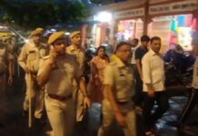 त्योहारों पर सुरक्षा चाक-चौबंद: छोटी चौपड़ से रामगंज तक पुलिस का पैदल मार्च