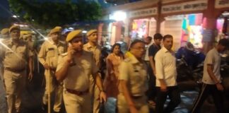 त्योहारों पर सुरक्षा चाक-चौबंद: छोटी चौपड़ से रामगंज तक पुलिस का पैदल मार्च