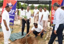 एसडीआरएफ बटालियन मुख्यालय में सघन पौधारोपण अभियान शुरू Intensive tree plantation drive launched at SDRF battalion headquarters.