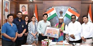 राज्यपाल ने किया ‘नजर फोटो एग्जीबिशन’ के पोस्टर का विमोचन Governor unveils the poster for the ‘Nazar Photo Exhibition’.